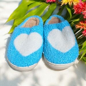 Wayland Kid's Blue White Slippers Size XS (3/4) House Slippers Heart (New)